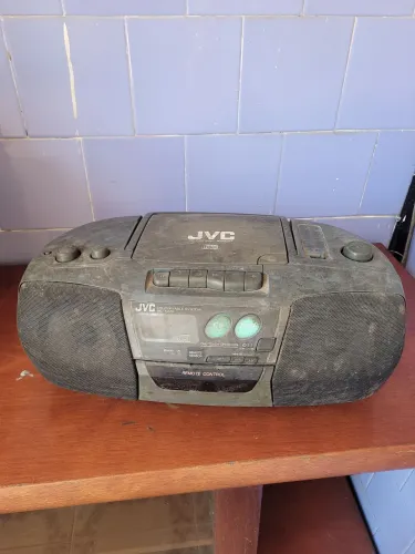 Som JVC RC-X270, com toca CD, Cassete e Rádio AM/FM
