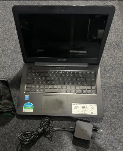 NOTEBOOK ASUS CORE i3 - 4GB RAM | HD DE 1TB 450L