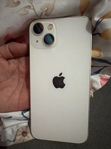 Celular IPhone 13 em excelente estado