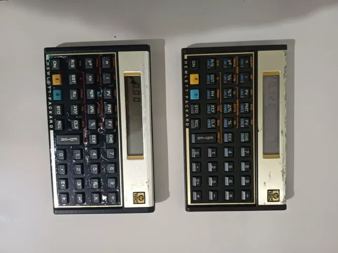 2 calculadora HP 12C  ( COM DETALHE POREM FUNCIONANDO)