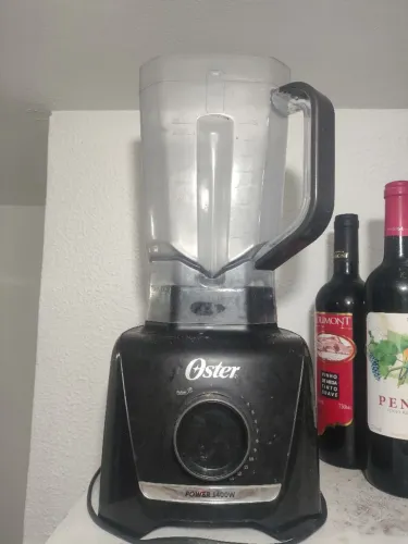 LIQUIDIFICADOR OSTER SEMINOVO