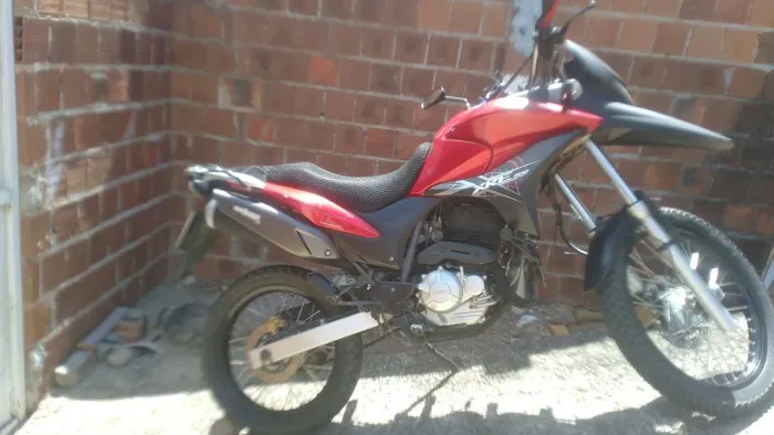 14.000,00 pra vender.motofilé, motor bom, algumas coisas pra fazer na carenagem e pintura.