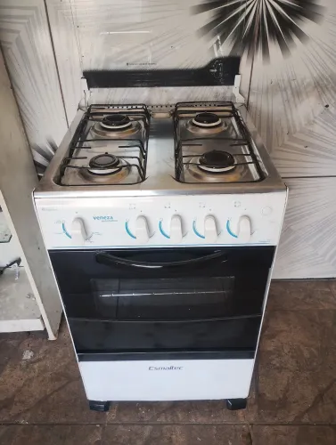 Vendo fogão semi novo 