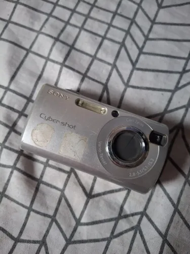 Câmera Sony antiga para colecionadores 