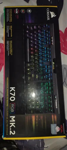 Teclado mecânico corsair