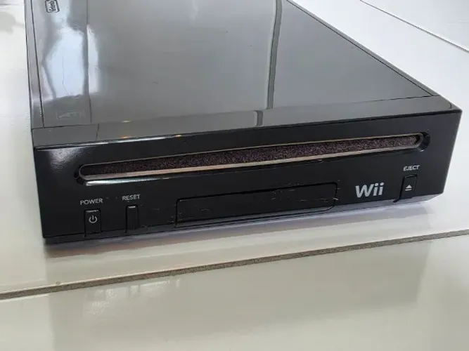Nintendo Wii com controle e acessórios