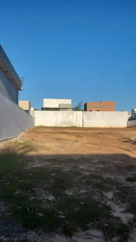 Vende-se terreno com 300m2 no Condomínio Belvedere II em Cuiabá MT