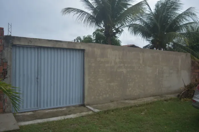 Casa no Icaraí (800 metros da praia)