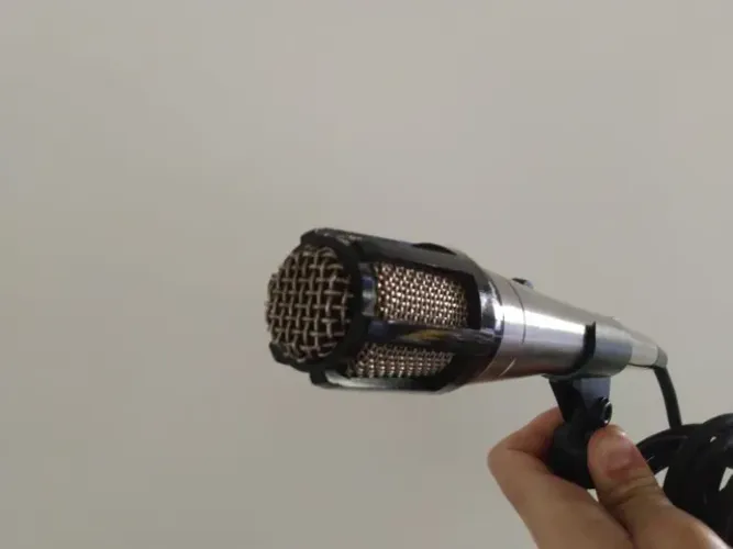 Microfone Shure Prologue 10L com cabo XLR p10 de 4.7 metros. Ótimo estado de conservação