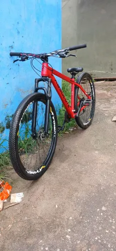 Vendo uma bicicleta abisolute nero5 com vmax ta totalmente zerada