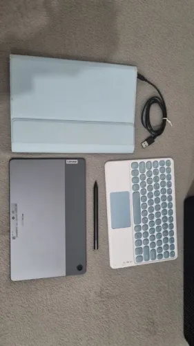 Kit tablet Lenovo Xiaoxin Pad 2022 (6GB/128GB) + Caneta original + Teclado - Estado novo