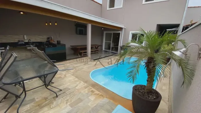 Casa/Sobrado com piscina 127m² Residencial Villa Branca Jacareí 3 Dormitórios