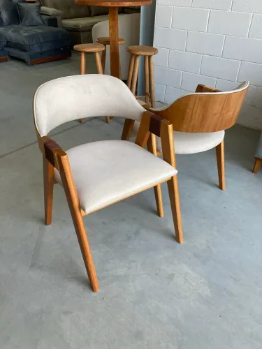 CADEIRA DE JANTAR ESTILO POLTRONA SÓ 799,00 CADA!