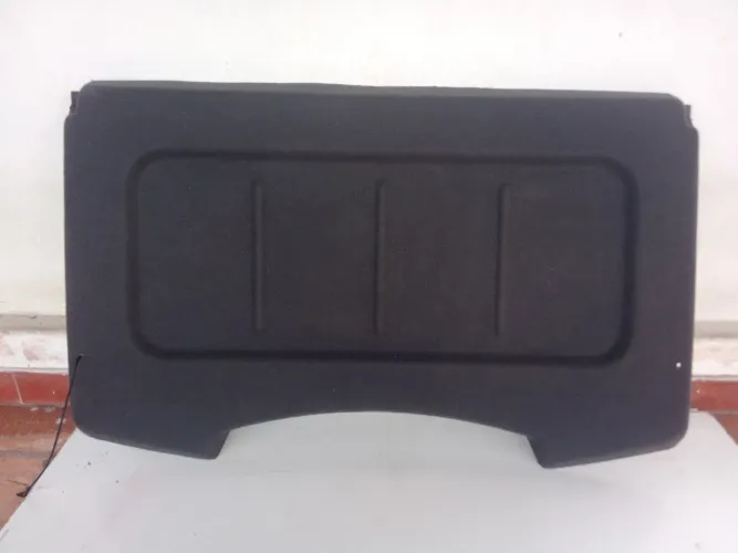 Tampa porta malas carro Rav 4 .Ano 2005