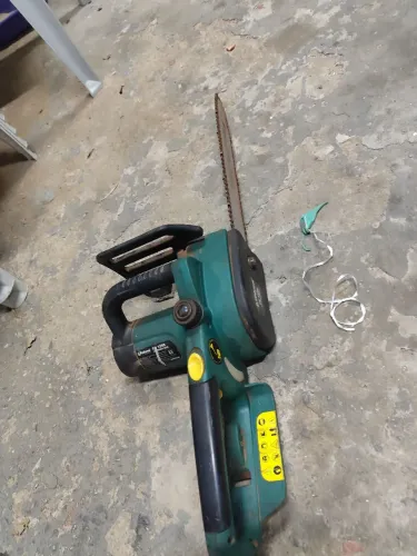 Vendo eletrosserra Tekna usada