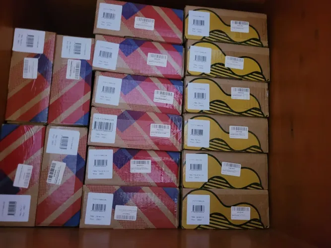 VENDO BOX DO CLUBE INTRINSECOS LACRADOS 