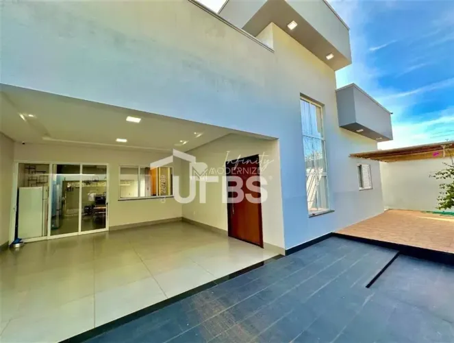 CASA BELÍSSIMA EM CATALÃO PRÓXIMO DA FACULDADE UNA