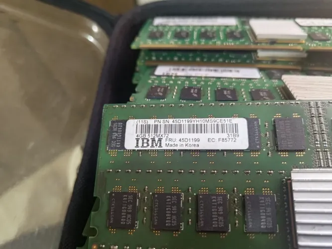 Lote de Memórias DDR2 para Servidor IBM Power6