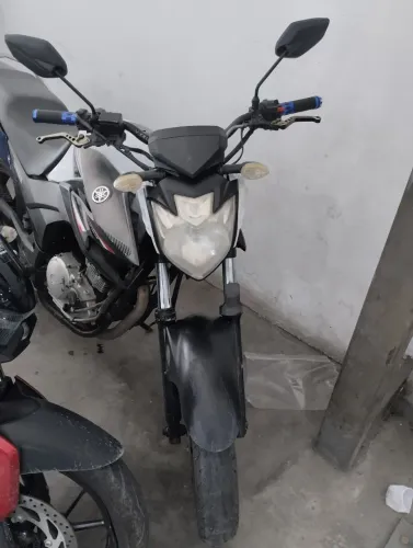 Vendo Yamaha fazer 250 ano 2017