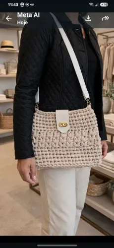 Bolsa de crochê feito a mão 