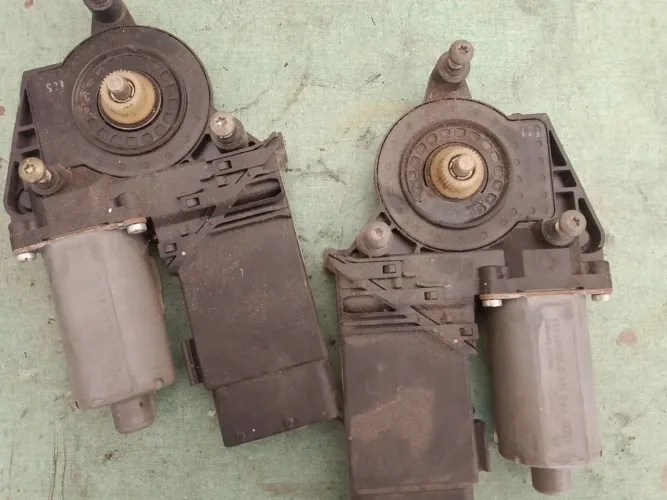 Motor vidro dianteiro Passat 2004