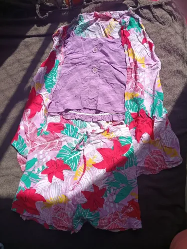 Conjunto feminino estampado de três peças