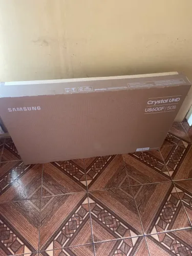 Tv ?50? polegadas Lacrada chama !!