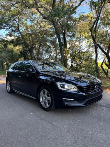 Volvo V60 T-5 Momentum 2.0 245cv 5P 2016