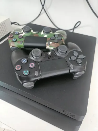 Playstation 4 Slim