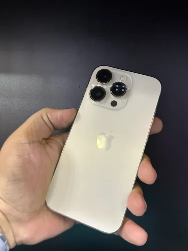 iPhone 14 pro Gold