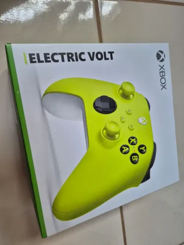 CONTROLE XBOX - VERDE NEON - USADO 2X