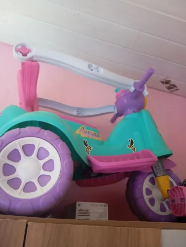 Estou trocando um carro de passeio de bebê em um celular que esteja bem conservado e pega