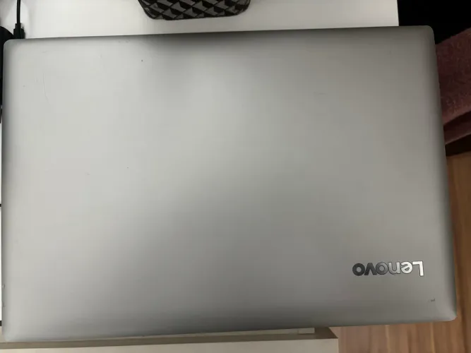 Notebook Lenovo IdeaPad i5 8ª Geração | 8GB RAM | SSD 240GB - Rápido e Conservado!