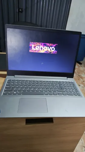 Notebook Lenovo core i5 oitava geração