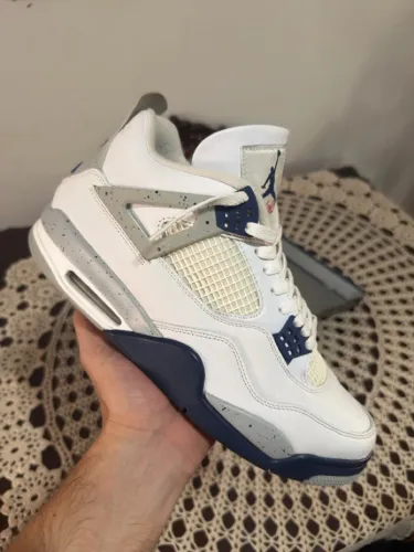Jordan 4 Midnight Navy