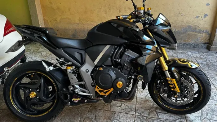 Cb1000 muito nova documento 2026 tudo pago