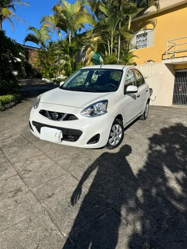 Nissan March S 1.0 12V Flex 5P 2015