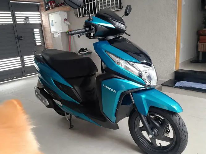 Moto em Estado de zero apenas 850 km