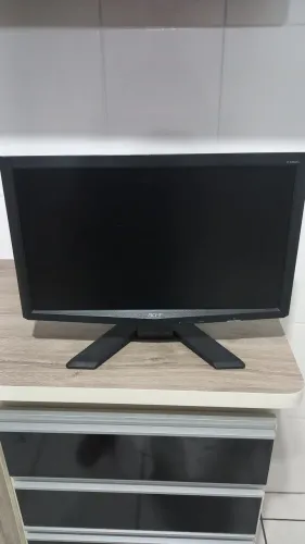Munitor Acer X183H 