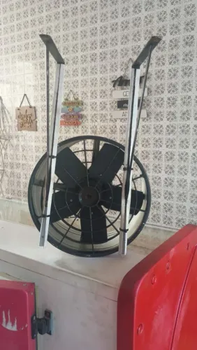 Exausto de cozinha com base