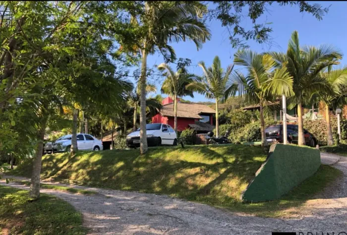 Pousada no Rio Tavares com 13 apts mobiliados e uma casa dois dorm. próximo a natureza e p