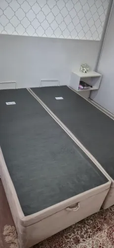 Cama Box Casal Super Conservado e Cabe Muita Coisa