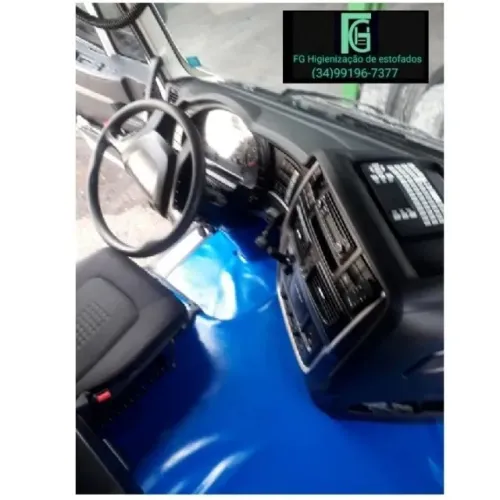 Limpeza interna de carros e caminhões