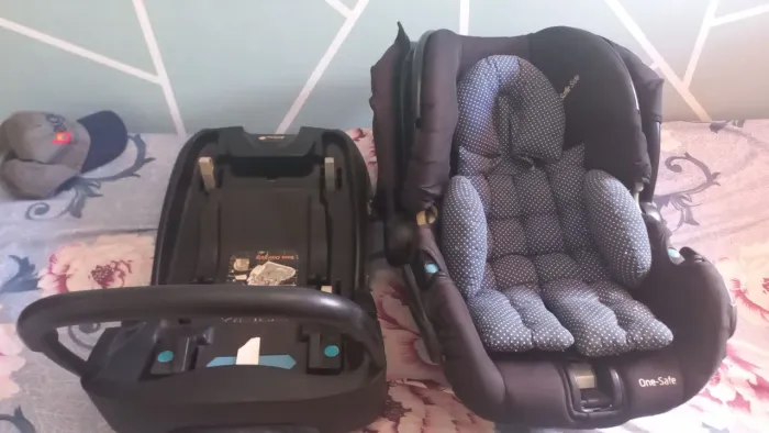 Bebê conforto no precinho