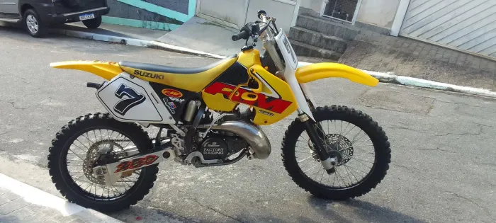 RM 250 1996 em excelente estado