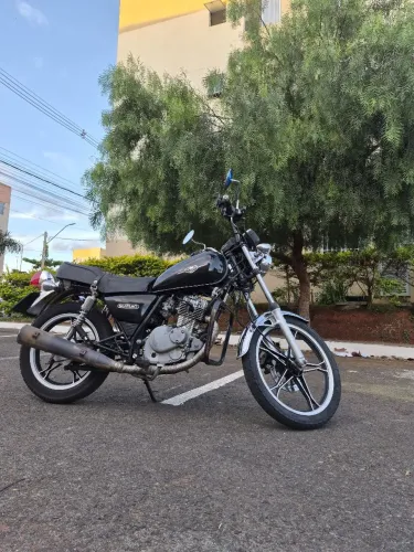 Moto intruder 125