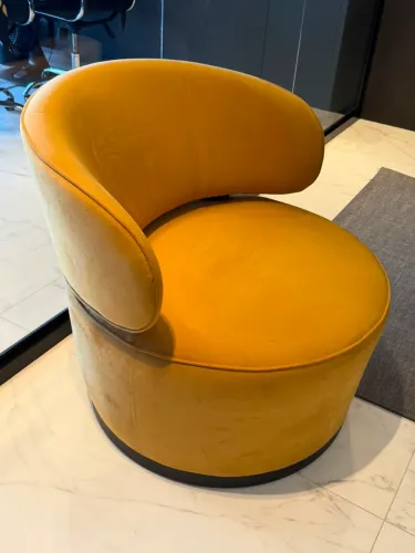 Poltrona Orgânica Mostarda - Design Moderno