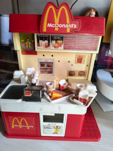 Lanchonete MC Donald's anos 80