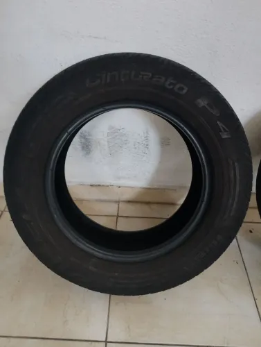 Pneu usado Pirelli 205 65 r15