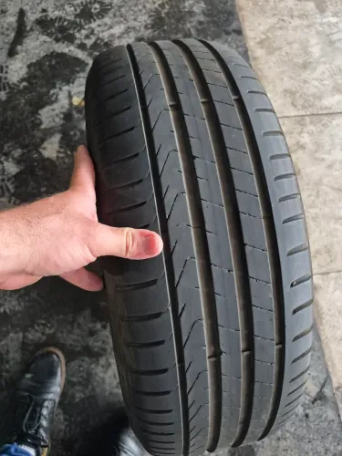 Um pneu 215/60/17 pirelli semi-novo extra original do renegade e outros (270 em 2× no ct